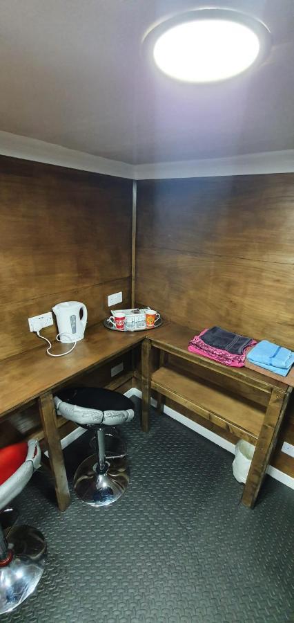 Adorable Private Suite With Free Street Parking Leicester Exterior photo